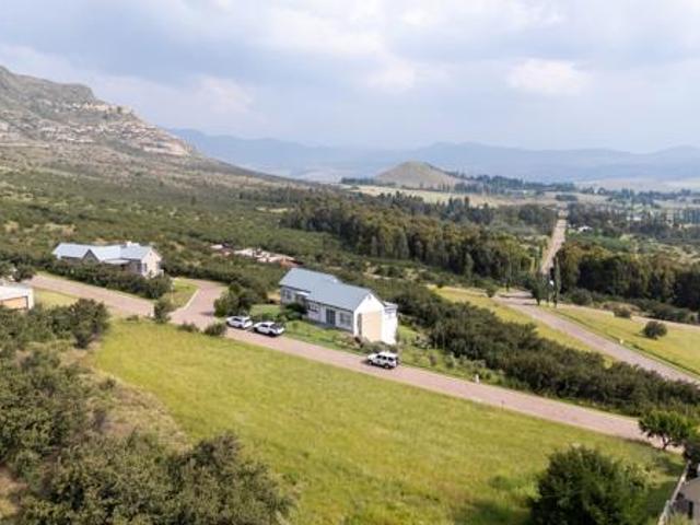 1 398 m² Land available in Clarens