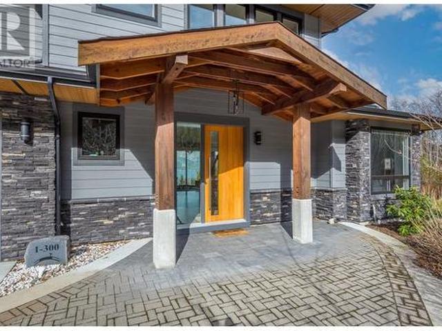 1 300 Furry Creek Drive, West Vancouver, BC, V8B 1A3 duplex for sale | Listing ID R2972 | Royal LePage