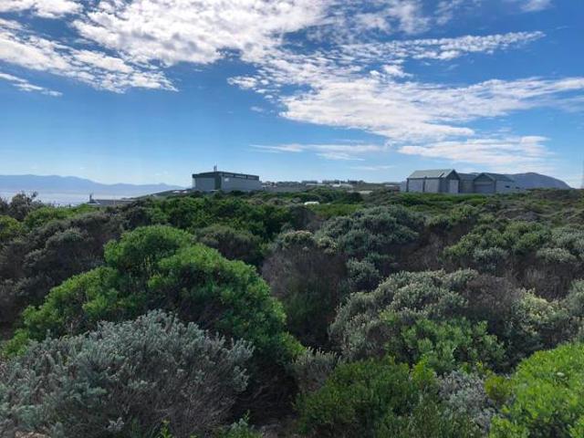 1 337 m² Land available in Gansbaai