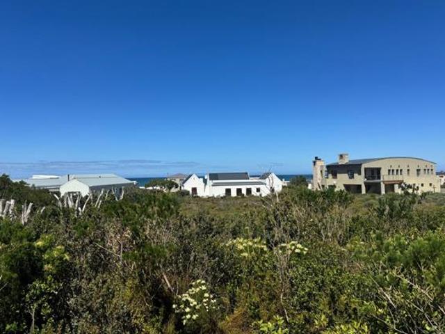 1 338 m² Land available in Bettys Bay