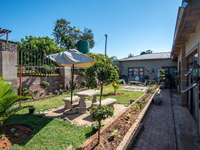 1.3 ha Farm in White River