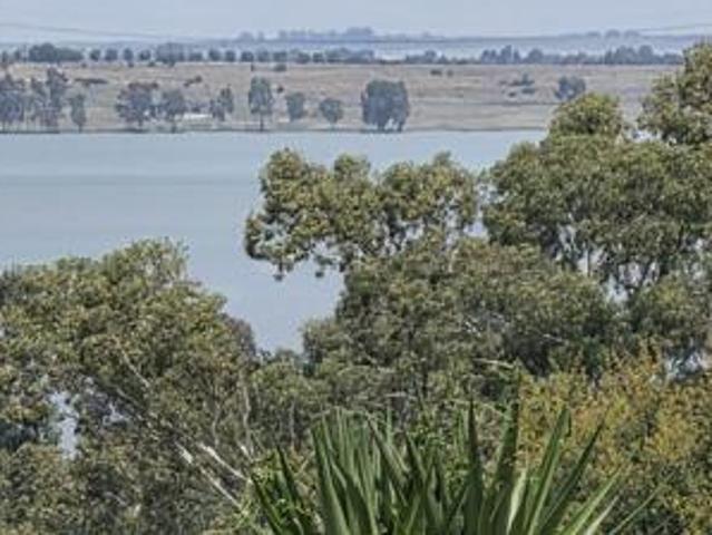 1.3 ha Land available in Vaal Marina
