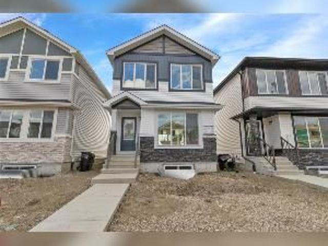 1 3 Unit Home in North Edmonton Great Location!