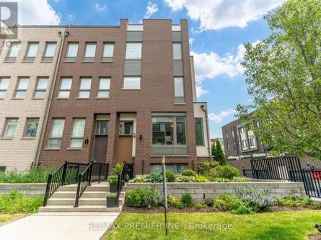 1 45 Thomas Mulholland Drive, Toronto, ON, M3K 0A5 house for sale | Listing ID W13436 | Royal LePage