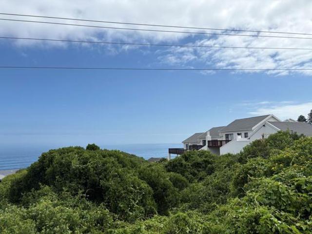 1 487 m² Land available in Seaview