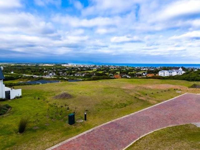 1 492 m² Land available in St Francis Links Golf Estate