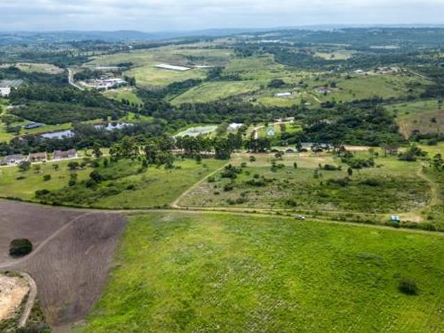 1 495 m² Land available in East London Outlying