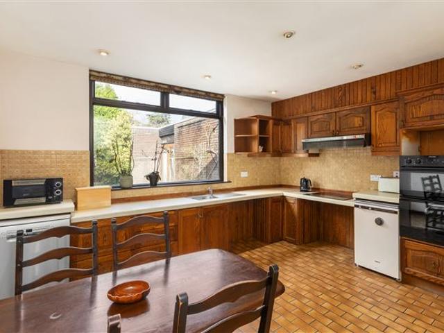 1,400,000 | 20 Kilteragh Pines, Foxrock, Dublin 18 Sherry FitzGerald Foxrock 4982 MyHome. Ie Residential
