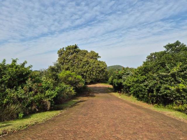 1 400 m² Land available in Port Edward