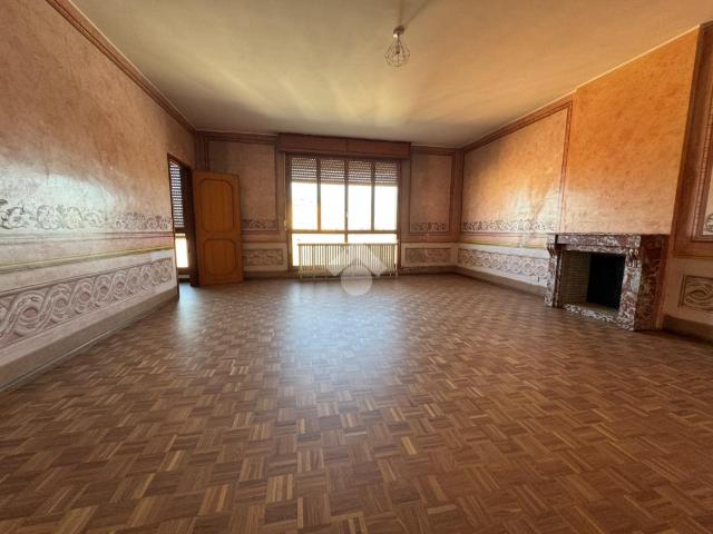 1.400 / mese, 221 Mq Tecnocasa.it 61162893