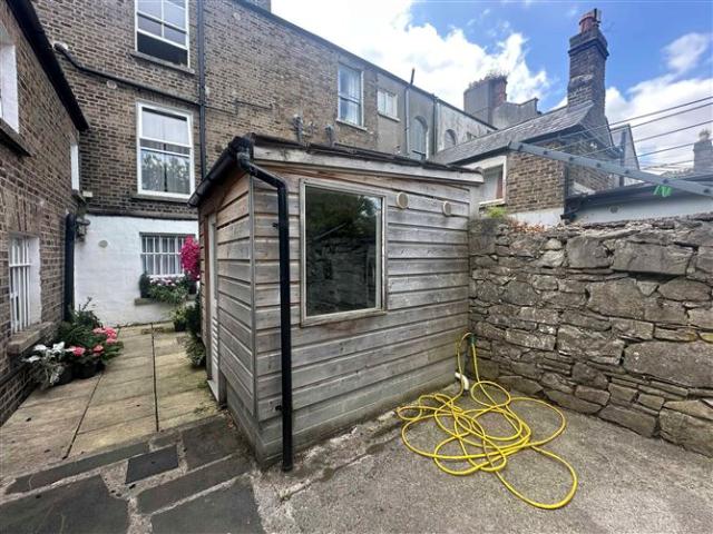 1,400 / month | Apartment 4, 205, North Circular Road, Dublin 7 Doran Estates Auctioneers & Property Management 5016 MyHome. Ie Lettings