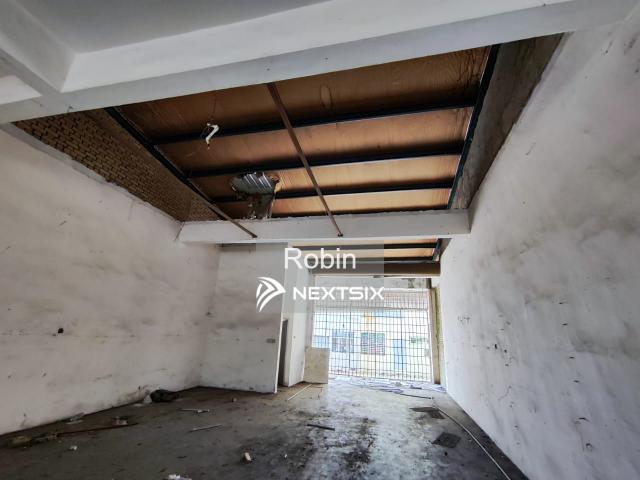 1,419sf /方尺 3 bedroom / 卧室 2 bathroom / 浴室 2 kitchen / 厨房 2 living / 客厅 2 dry yard / 院子 2 car parks / 停车位 High floor / 高层