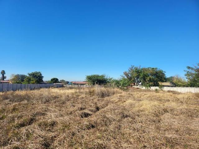 1 427 m² Land available in Oos Einde