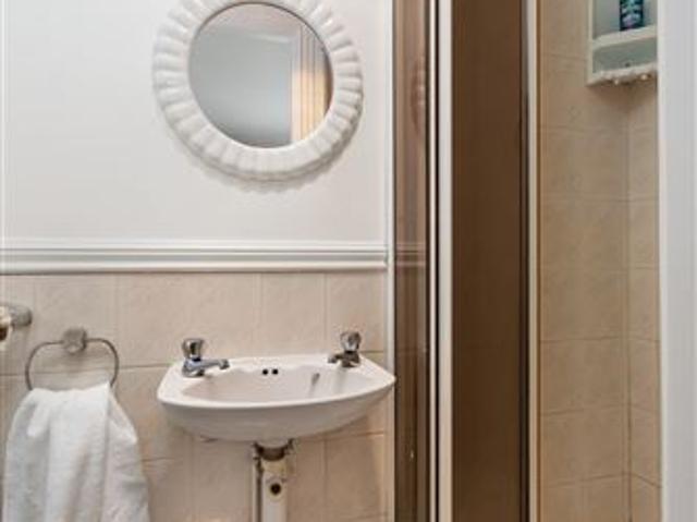 1,425,000 | 41 Hampton Park, St. Helen's Wood, Booterstown, County Dublin Daphne Kaye and Associates 5004 MyHome. Ie Residential