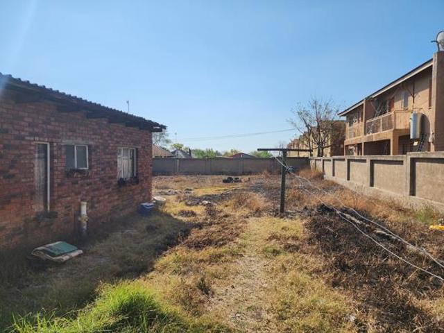 1 428 m² Land available in Annadale