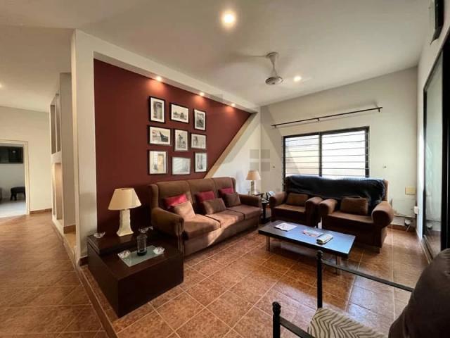 1 4 Bedroom Drawing Dinning Lounge Servent Querter Tile Flooring Green Karachi DHA Defence ID 83441