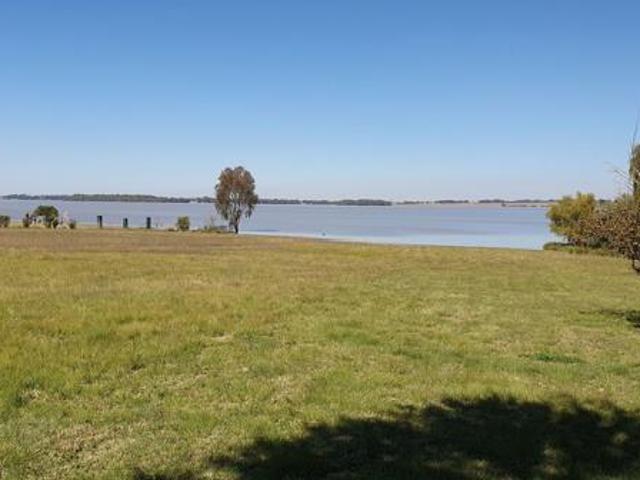 1.4 ha Land available in Oranjeville