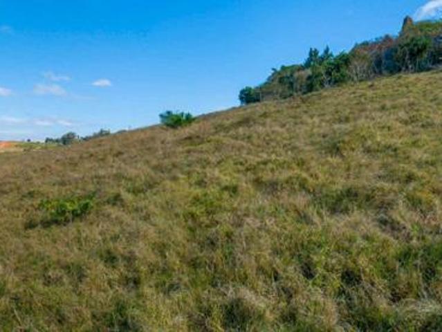1.4 ha Land available in Salt Rock
