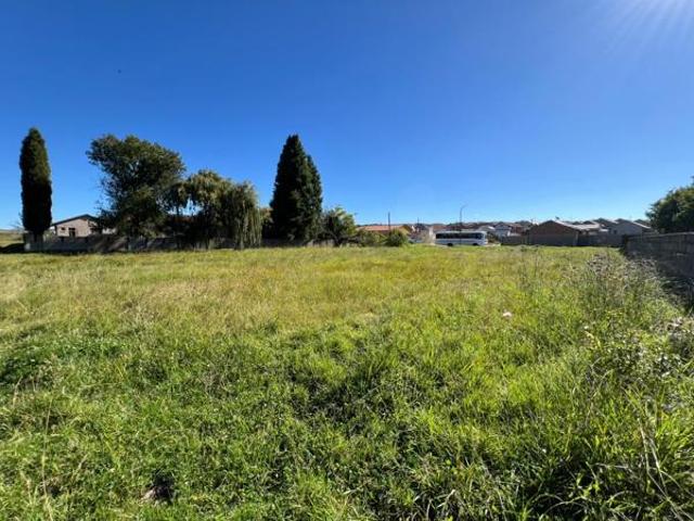1 547 m² Land available in Ermelo