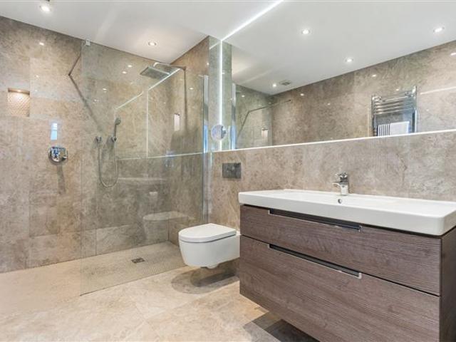 1,550,000 | 18 Dalkey Manor, Dalkey, Co. Dublin DNG Dun Laoghaire 5006 MyHome. Ie Residential