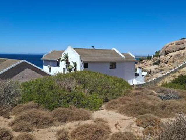 1 554 m² Land available in Kleinkoornhuis