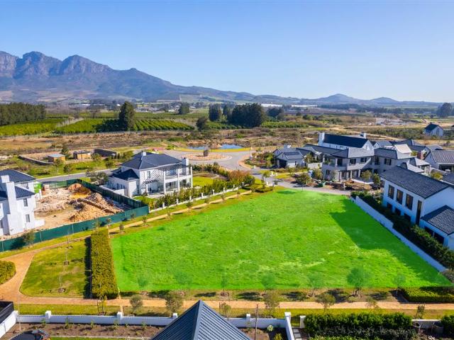 1 577 m² Land available in Val de Vie