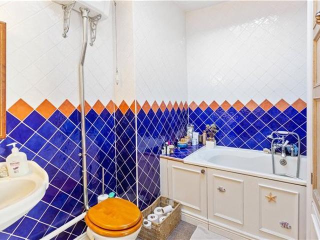 1,595,000 | Harvard Lodge, 4 Sydney Avenue, Blackrock, Co. Dublin Lisney Sotheby's International Realty Blackrock 4422 MyHome. Ie Residential