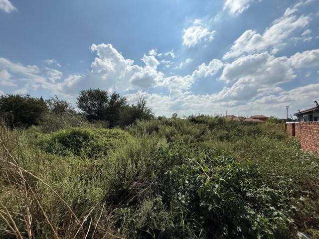 1 509 m² Land available in La Hoff