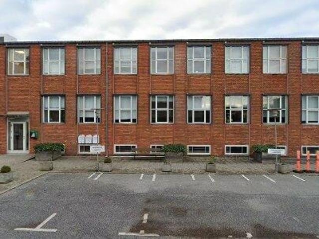 1 50 m2 warehouse for rent in Søborg