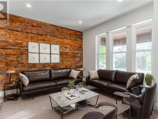 1 50 Burris Street, Hamilton, ON, L8M 2J4 house for lease | Listing ID X13560 | Royal LePage