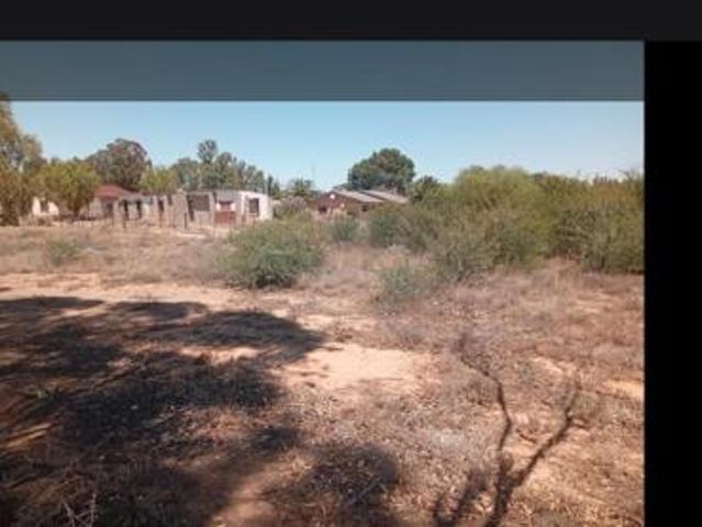 1 510 m² Land available in Willowmore