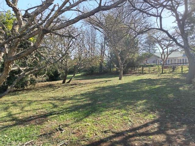 1 527 m² Land available in Merrivale Heights