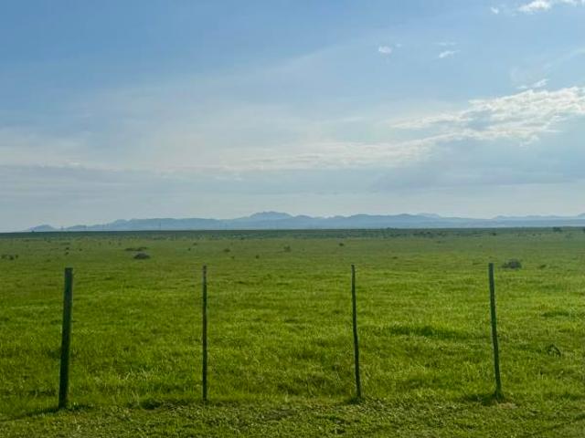 1 526 m² Land available in Kromme River