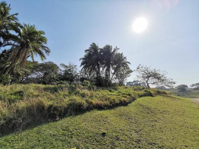 1 538 m² Land available in Port Edward
