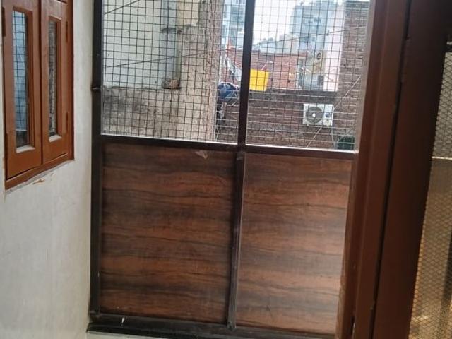 1.5 Bedroom 40 Sq.Mt. Builder Floor in Dwarka Mor Delhi Listing ID: #10026