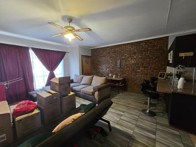 1.5 Bedroom Townhouse in New Park