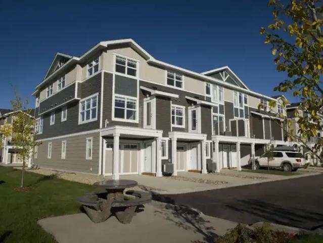 1.5 Bedroom Townhouse Saskatoon SK 99824137