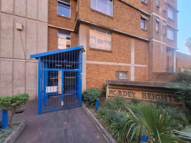 1.5 Bedroom Apartment / Flat to Rent in Pretoria Central