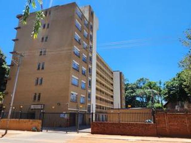 1.5 bedroom apartment / flat on the.