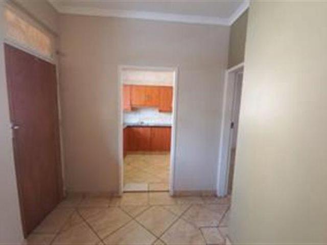 1.5 Bedroom Apartment in Arcadia