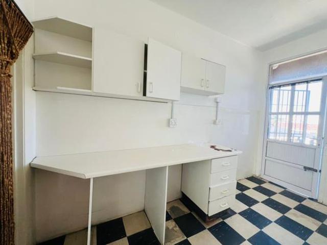 1.5 Bedroom Apartment in Morningside