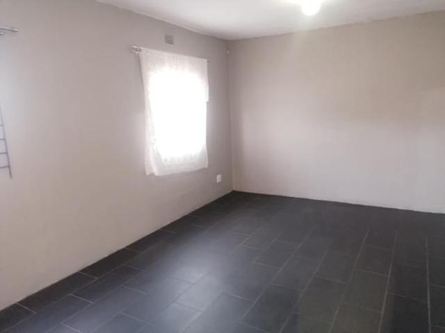 1.5 Bedroom Apartment in Northcroft