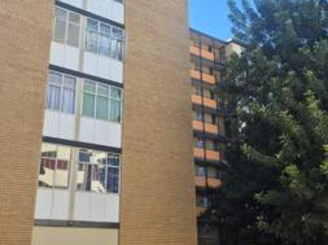 1.5 Bedroom Apartment in Sunnyside