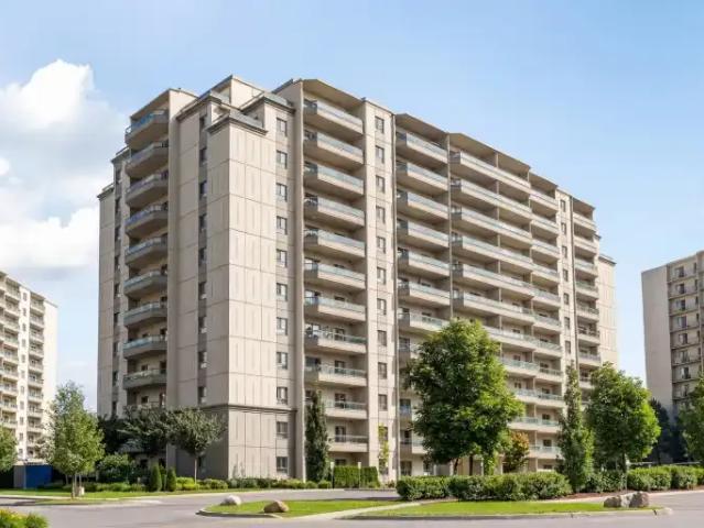 1.5 Bedroom Apartment London ON 103337955