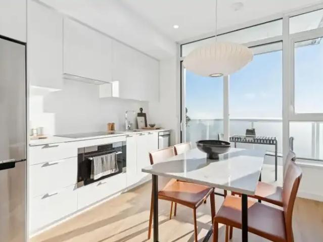 1.5 Bedroom Apartment Vancouver BC 103118824
