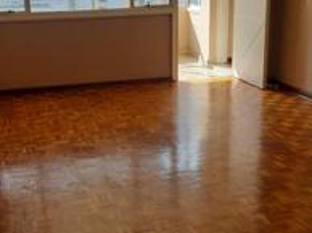 1.5 bedroom apartment/flat on the ma.