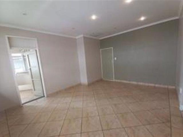 1.5 Bedroom Flat in Arcadia