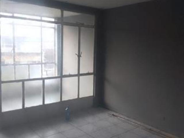 1.5 Bedroom Flat in Kempton Park Central