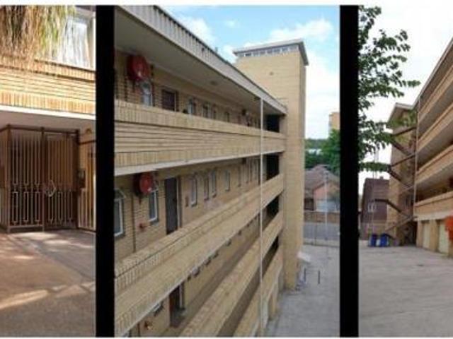 1.5 Bedroom Flat in Sunnyside