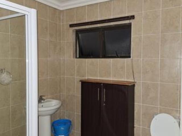 1.5 Bedroom Garden Cottage in Sunningdale